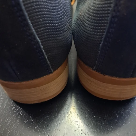 Vintage Dorothy Gaynor Navy Blue Suede Shoes - Picture 4 of 8